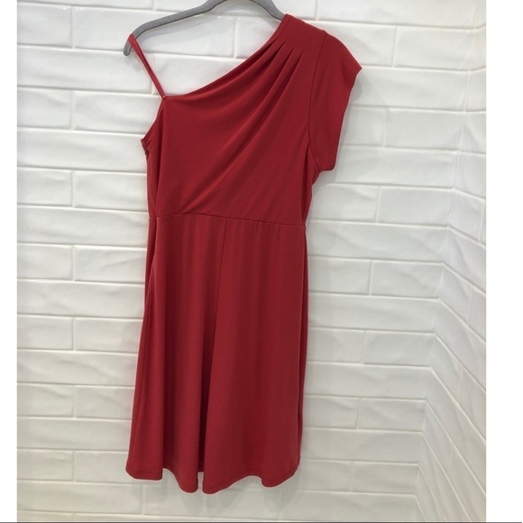 BCBGENERATION One-Shoulder Dress - Picture 3 of 9